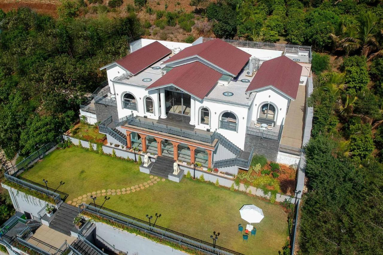 Bellevue Palace By Stayvista - Lavish Abode With A Pool, Landscaped Lawn, Gazebo & Adventure Activities Nashik Exterior foto