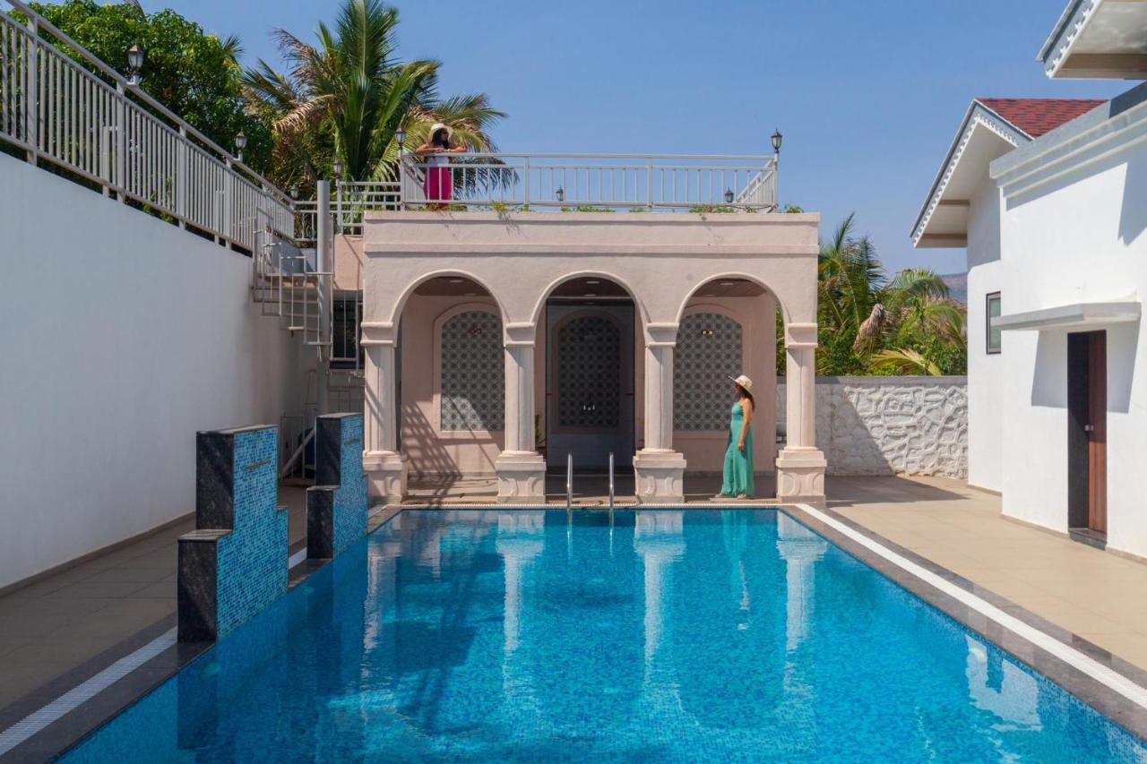 Bellevue Palace By Stayvista - Lavish Abode With A Pool, Landscaped Lawn, Gazebo & Adventure Activities Nashik Exterior foto